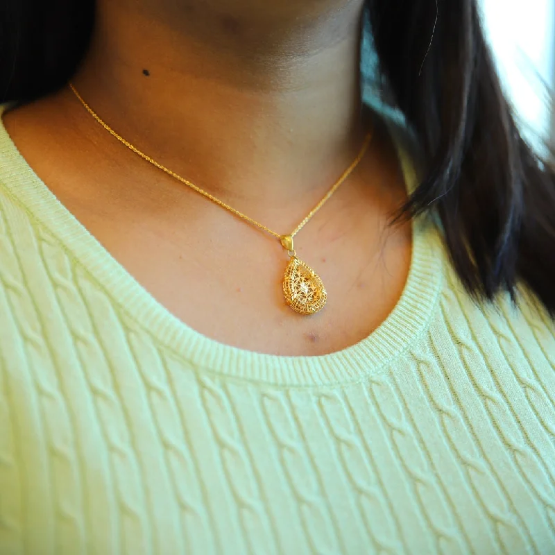 Ladies necklaces bond glow -Gold Necklace (Chain With Tear Drop Shaped Pendant) 21KT - FKJNKL21KM10013