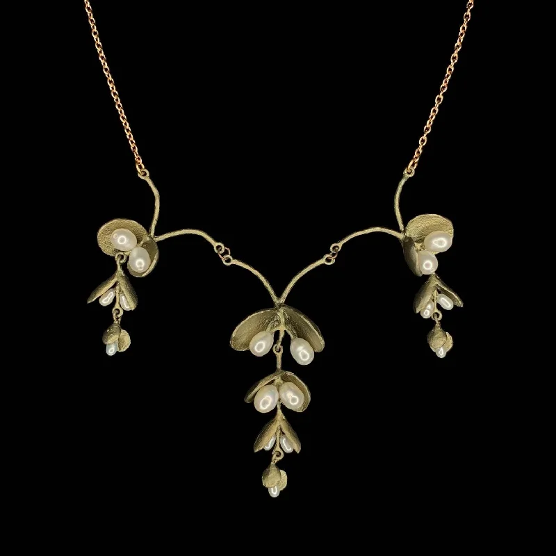 Ladies necklaces star glow -Eucalyptus Seed Necklace