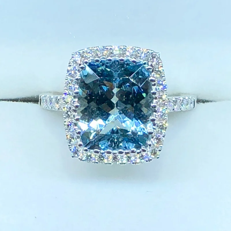 ladies rings natural-Aquamarine and Diamond Ring