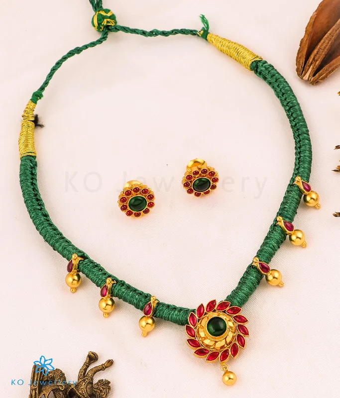 Ladies necklaces warm radiance -The Aamod Silver Ornate Kempu Necklace (Green)